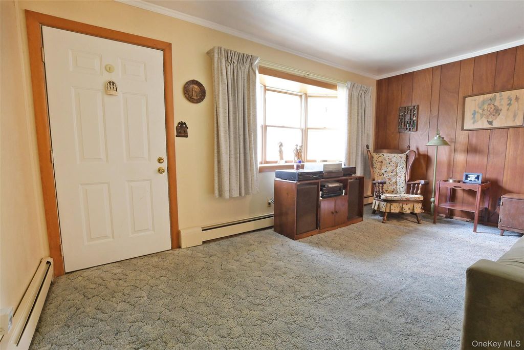 24 Island Boulevard, Bohemia, NY 11716 — photo 3