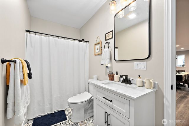 3108 E Valley View Terrace, Tacoma, WA 98404