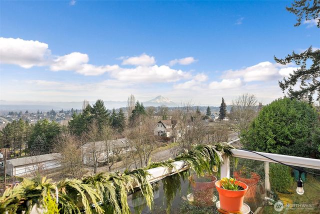 3108 E Valley View Terrace, Tacoma, WA 98404