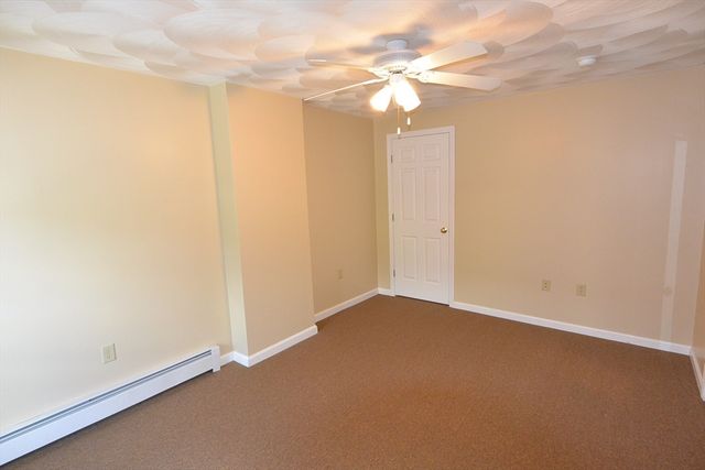 152 Green St 152, Clinton, MA 01510