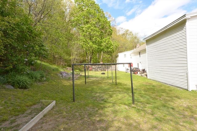 152 Green St 152, Clinton, MA 01510