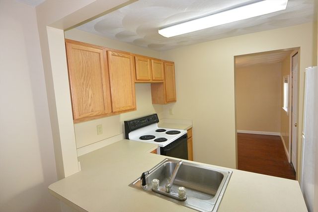 152 Green St 152, Clinton, MA 01510