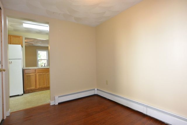 152 Green St 152, Clinton, MA 01510