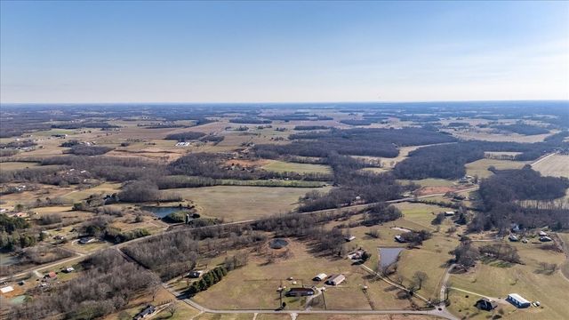 158 Big Springs Rd, Lawrenceburg, TN 38464