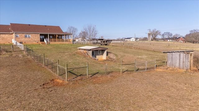 158 Big Springs Rd, Lawrenceburg, TN 38464