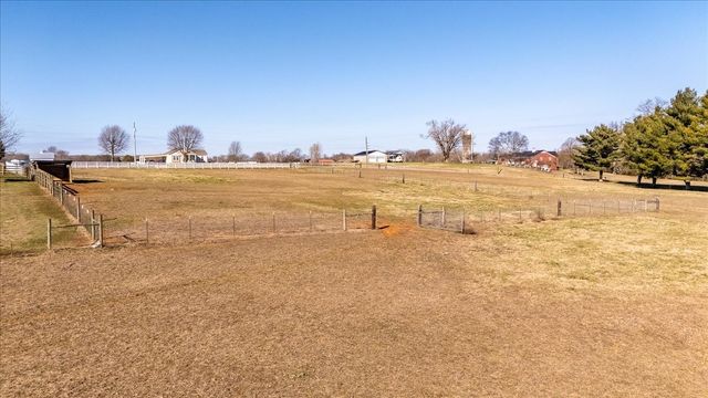 158 Big Springs Rd, Lawrenceburg, TN 38464