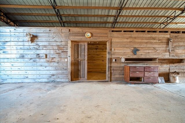 158 Big Springs Rd, Lawrenceburg, TN 38464