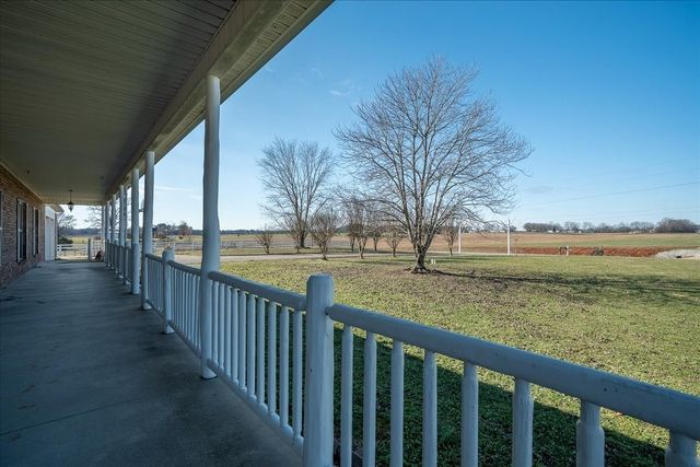 158 Big Springs Rd, Lawrenceburg, TN 38464