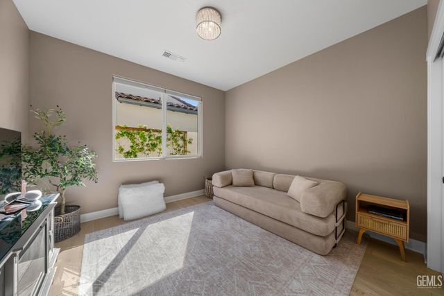 14806 Pemberley Passage Avenue, Bakersfield, CA 93311