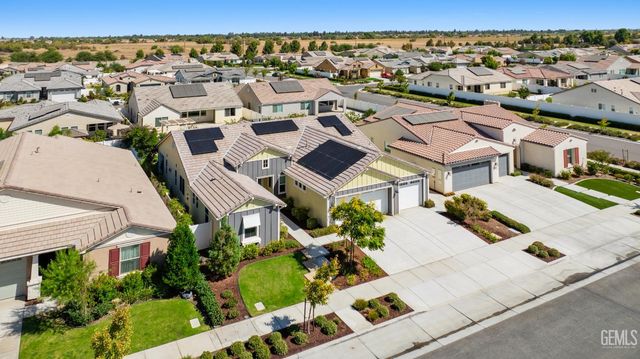 14806 Pemberley Passage Avenue, Bakersfield, CA 93311