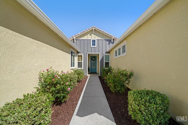 14806 Pemberley Passage Avenue, Bakersfield, CA 93311