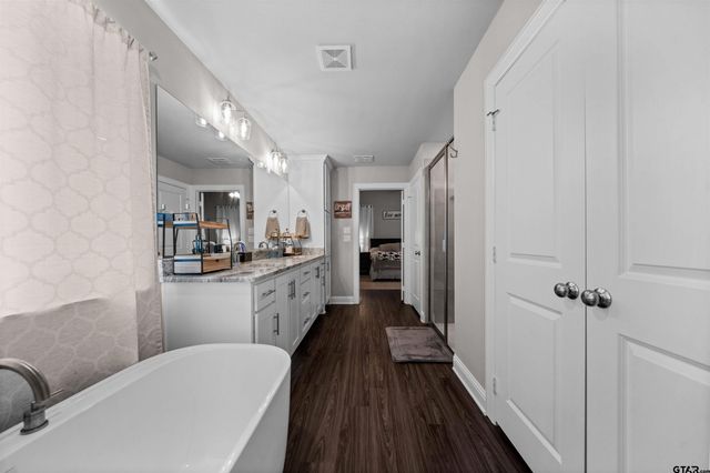 409 Meadow Lane, Chandler, TX 75758