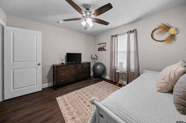 409 Meadow Lane, Chandler, TX 75758