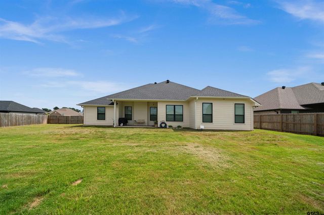 409 Meadow Lane, Chandler, TX 75758