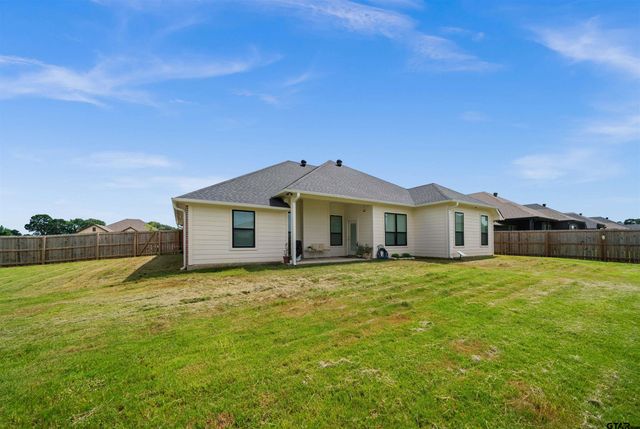 409 Meadow Lane, Chandler, TX 75758