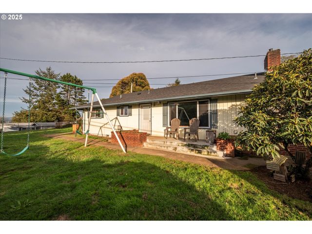 93581 BAY PARK Ln, Coos Bay, OR 97420