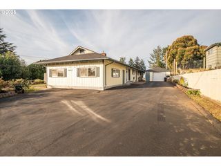93581 BAY PARK Ln, Coos Bay, OR 97420