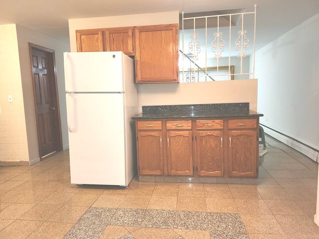 8843 Robin Drive C, Des Plaines, IL 60016