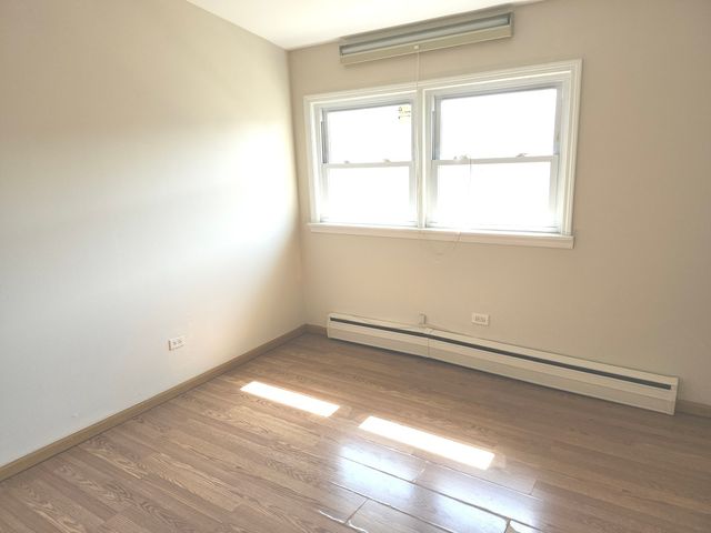 8843 Robin Drive C, Des Plaines, IL 60016