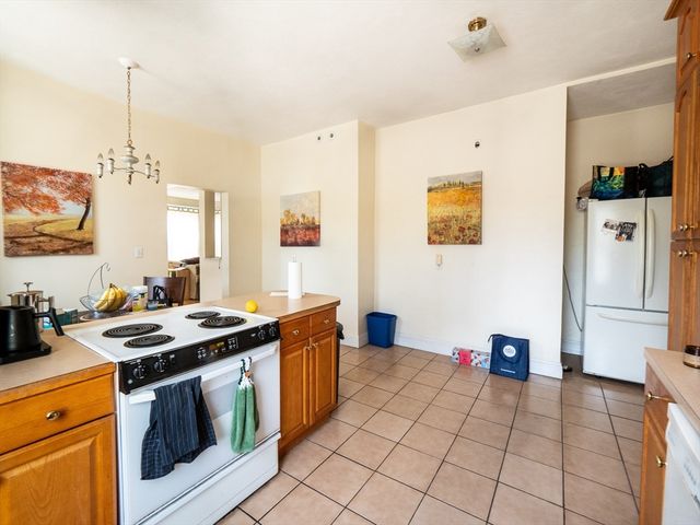 481 Boylston Street 1, Brookline, MA 02445