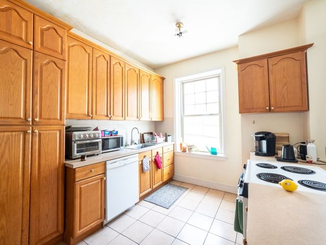481 Boylston Street 1, Brookline, MA 02445
