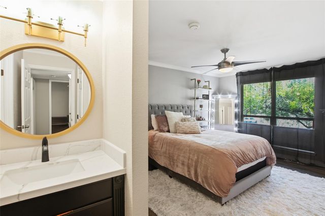 260 El Dorado Boulevard 3102, Webster, TX 77598