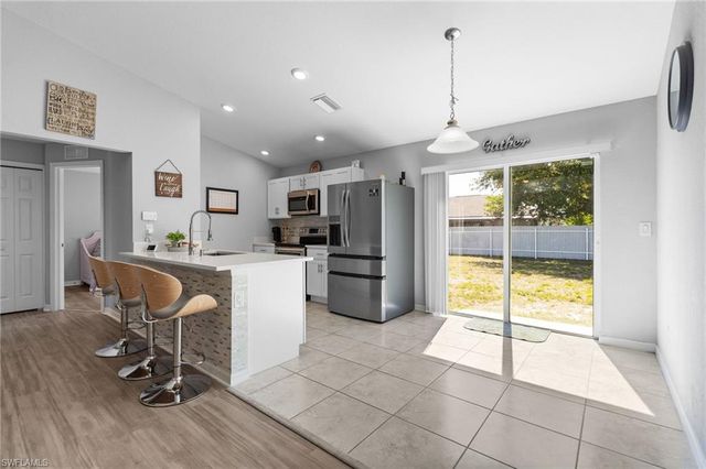 1132 NW 20th PL, Cape Coral, FL 33993