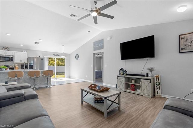 1132 NW 20th PL, Cape Coral, FL 33993