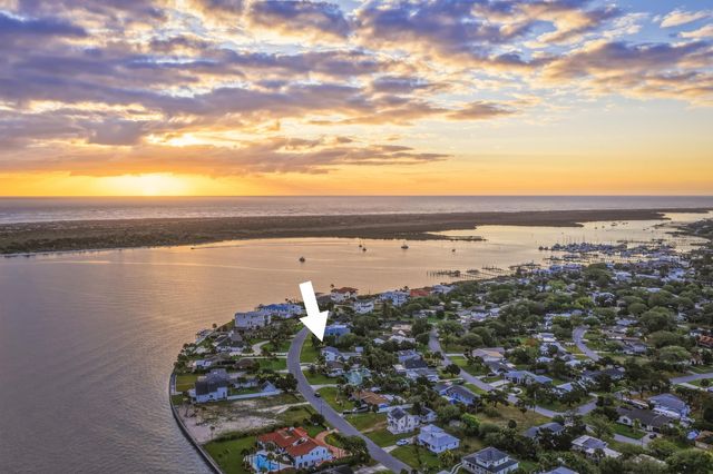 172 Inlet Dr, St Augustine, FL 32080