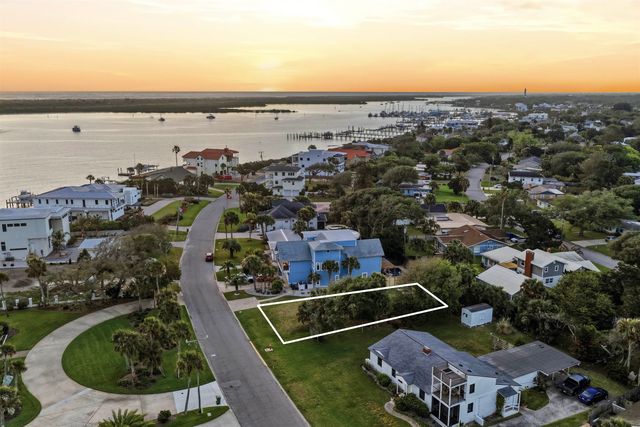 172 Inlet Dr, St Augustine, FL 32080