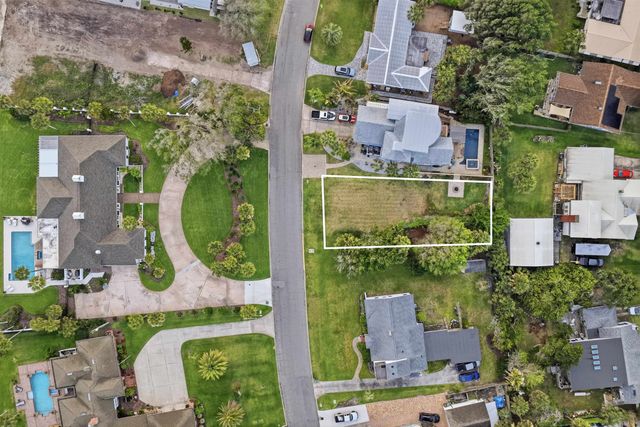 172 Inlet Dr, St Augustine, FL 32080