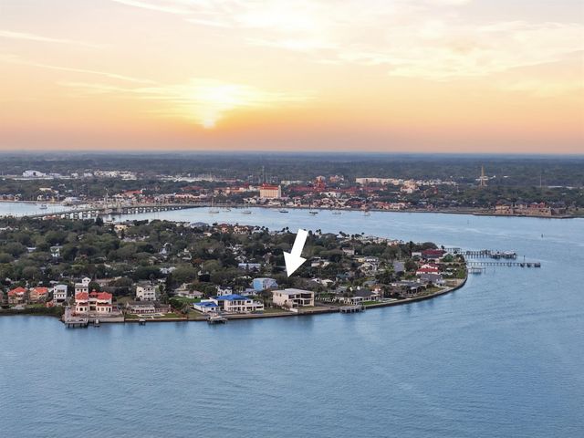 172 Inlet Dr, St Augustine, FL 32080