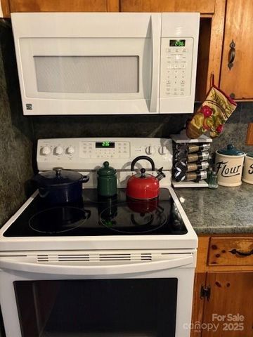 4331 Knollcrest Drive, Charlotte, NC 28208
