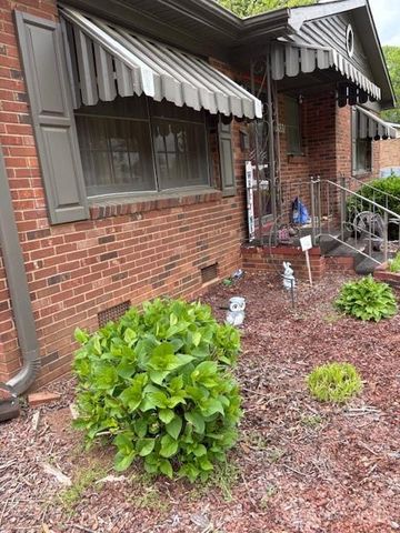 4331 Knollcrest Drive, Charlotte, NC 28208