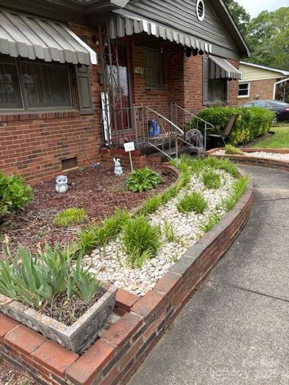4331 Knollcrest Drive, Charlotte, NC 28208