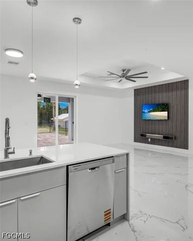 407 Columbus AVE, Lehigh Acres, FL 33972