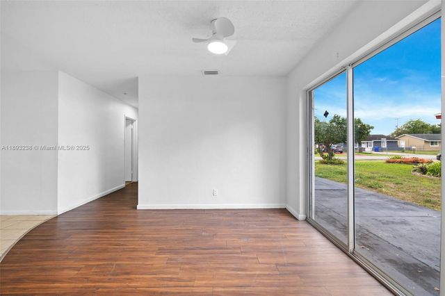 1920 N 66th Ave, Hollywood, FL 33024