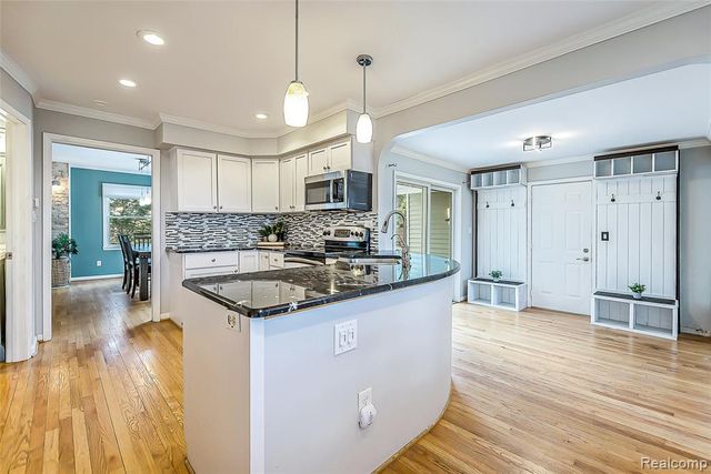 11834 Eriksen Drive, Pinckney, MI 48169