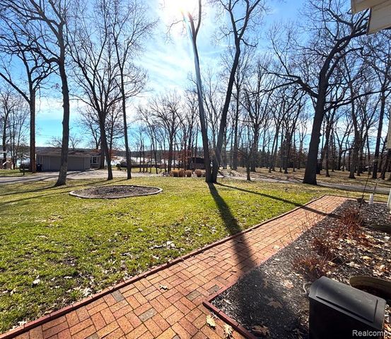 11834 Eriksen Drive, Pinckney, MI 48169