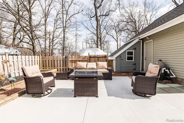 11834 Eriksen Drive, Pinckney, MI 48169