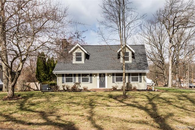 11834 Eriksen Drive, Pinckney, MI 48169