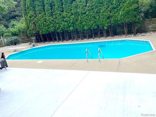 11834 Eriksen Drive, Pinckney, MI 48169