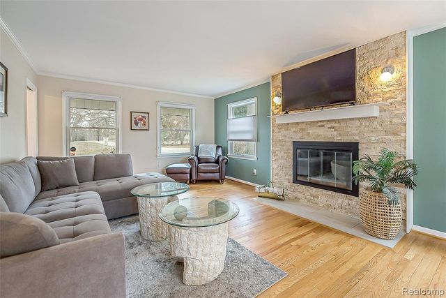 11834 Eriksen Drive, Pinckney, MI 48169