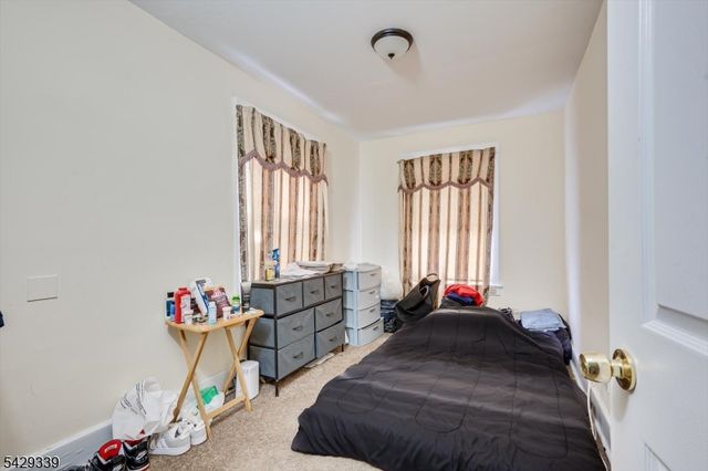 31 Romney Rd, Bound Brook Boro, NJ 08805