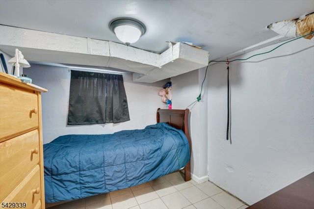 31 Romney Rd, Bound Brook Boro, NJ 08805