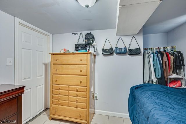 31 Romney Rd, Bound Brook Boro, NJ 08805