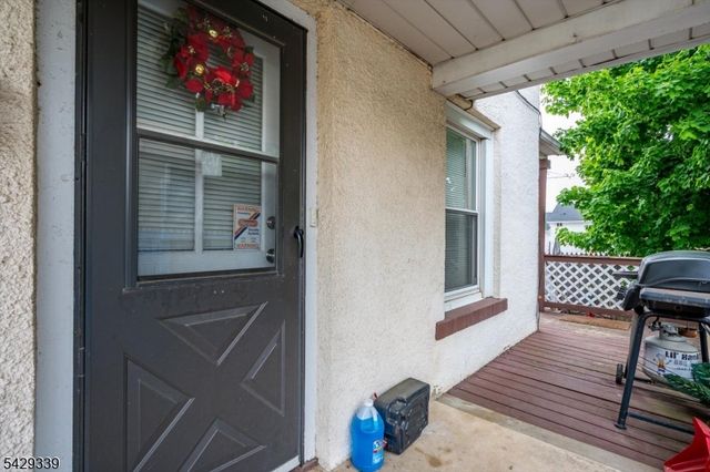 31 Romney Rd, Bound Brook Boro, NJ 08805