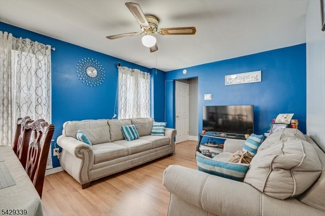 31 Romney Rd, Bound Brook Boro, NJ 08805