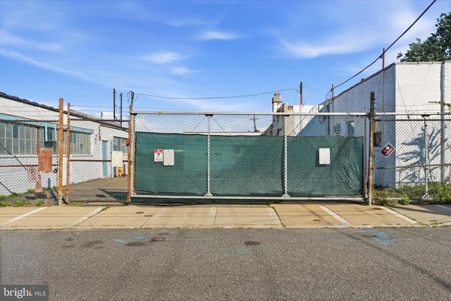 4821 GARDEN ST, Philadelphia, PA 19137