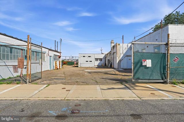 4821 GARDEN ST, Philadelphia, PA 19137